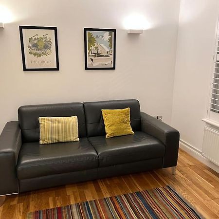 באת' ***Spotless, Bright 1 Double Bed Apartment*** מראה חיצוני תמונה